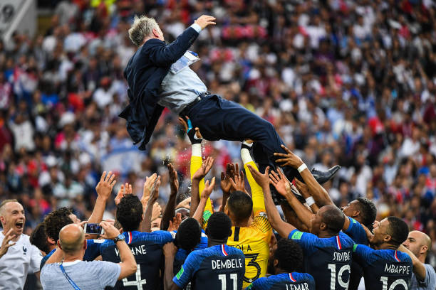 让中场收缩 让中场收缩