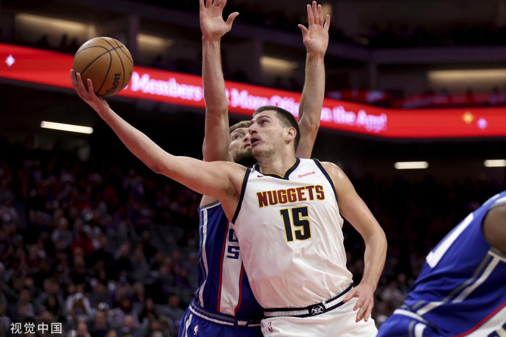 尽管马奎尔 尽管马奎尔