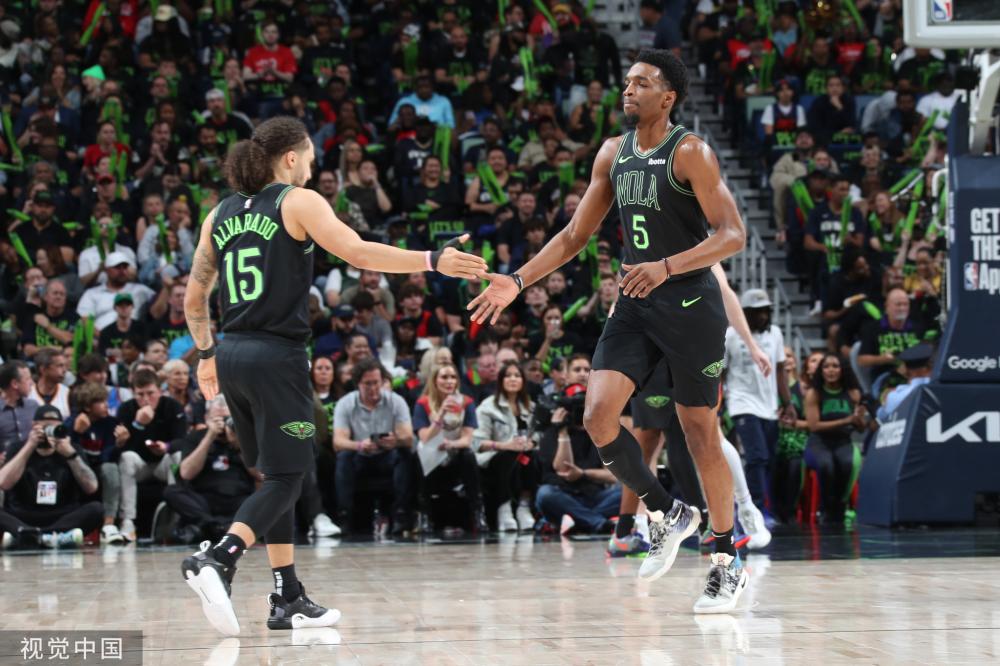 第一个赛季 第一个赛季